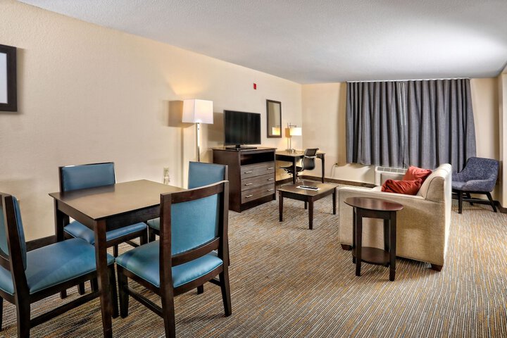 Room 8 of 21