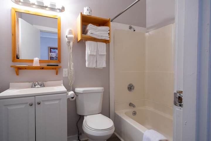 Room 17 of 37