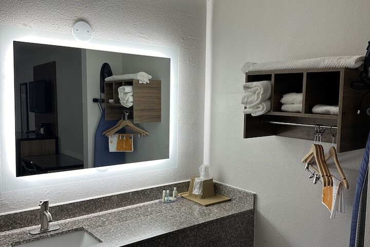 Room 20 of 48