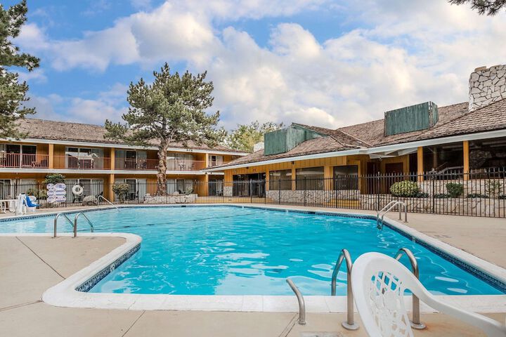 Pool 6 of 28