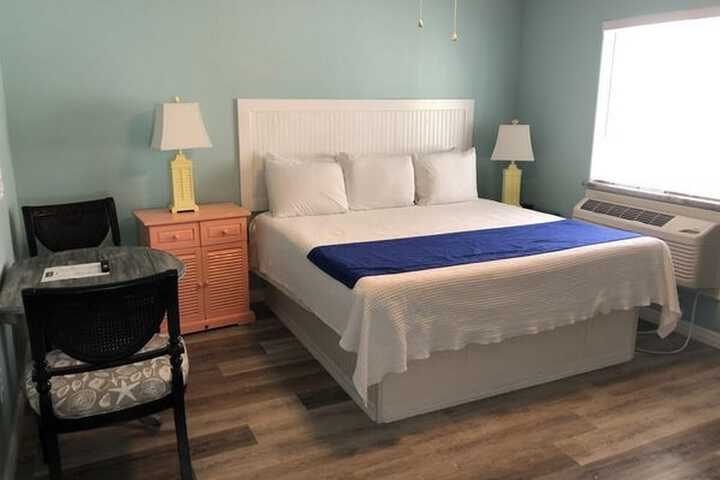 Beachgate CondoSuites and Oceanfront Resort