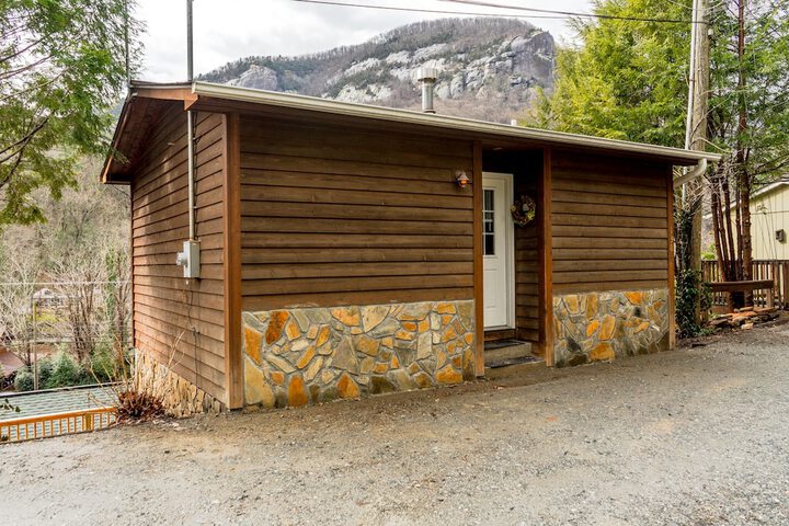 The Chimney Rock Inn & Cottages