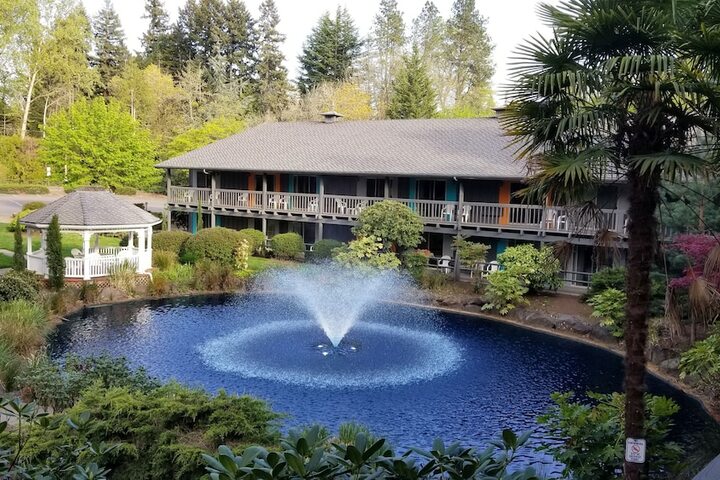 Hotel Exterior 86 of 92