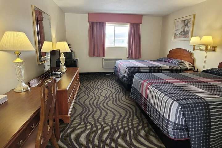The Falls Motel - 2 Mi to Watkins Glen State Park Seneca Lake " AND 4 Mi to Watkins Glen International Track " The Glen "