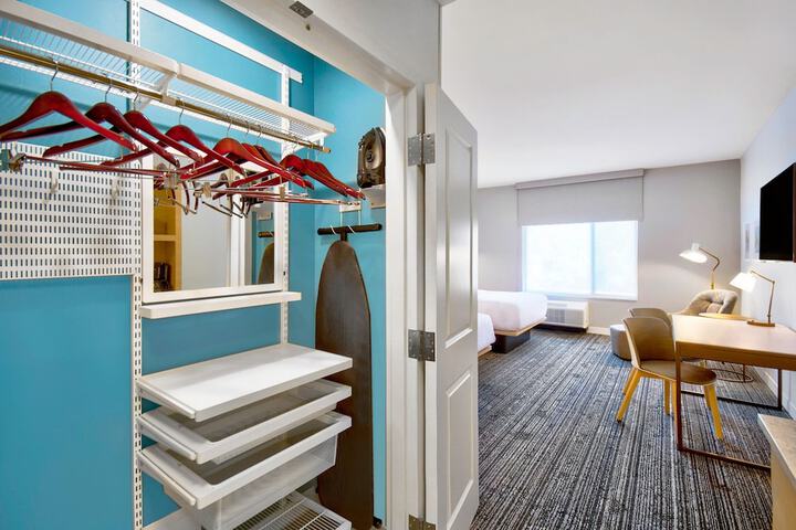 Room 19 of 35