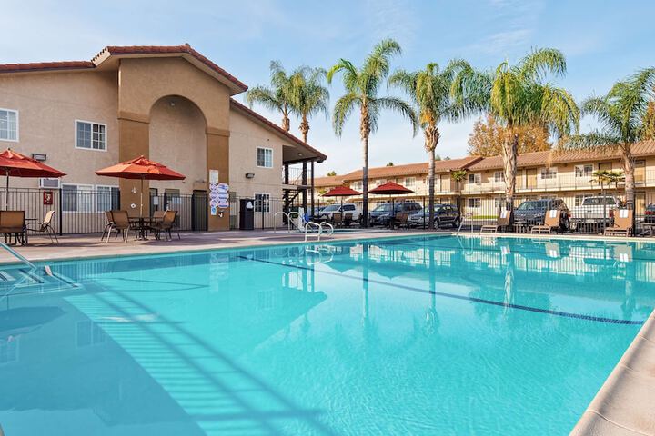 Pool 4 of 22