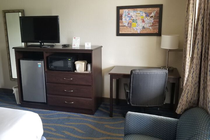 Room 19 of 49