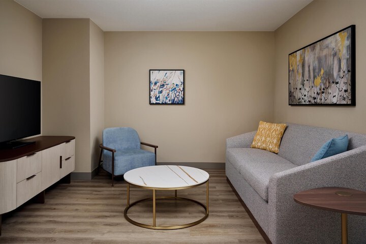 DoubleTree by Hilton Brunswick