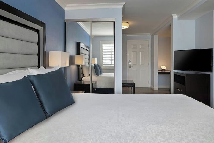 City Express by Marriott Manhattan Beach