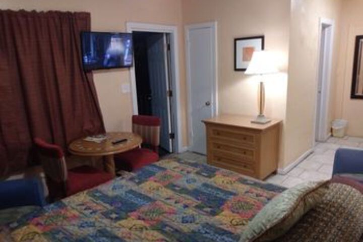 Siesta Motel