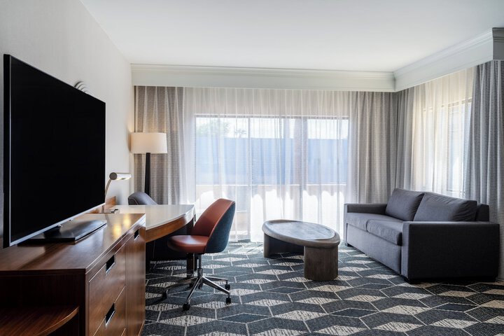 Crowne Plaza Phoenix - Chandler Golf Resort by IHG