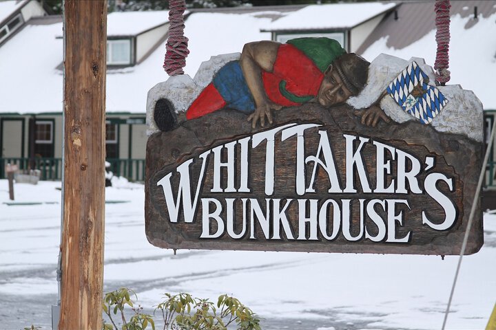 Whittakers Motel & Historic Bunkhouse