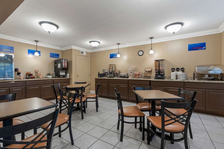 Best Western Colonial Inn