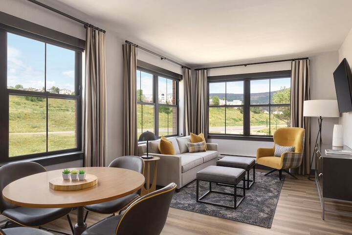 The Eddy Taproom & Hotel