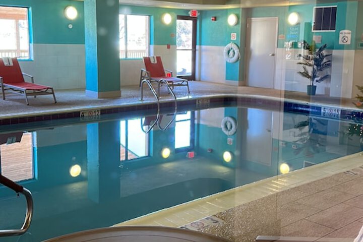 Holiday Inn Express Hotel & Suites Weston by IHG