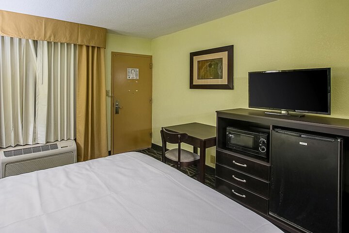 Room 25 of 71