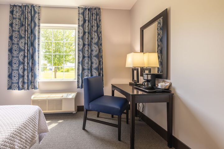 Room 2 of 10