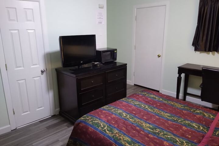 Room 14 of 15