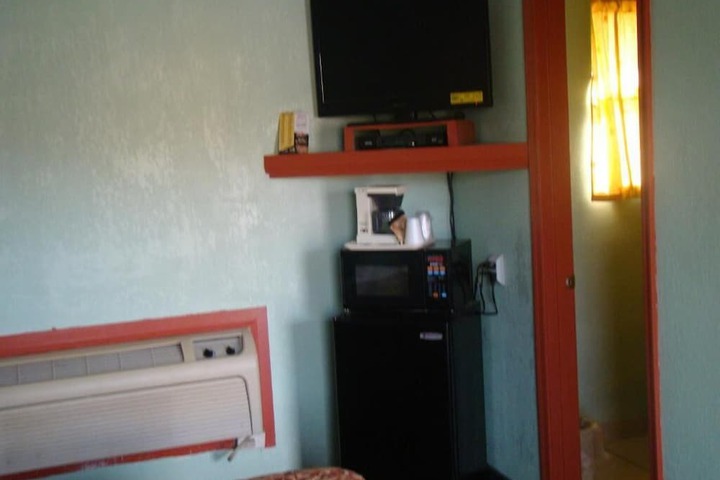Budget Inn