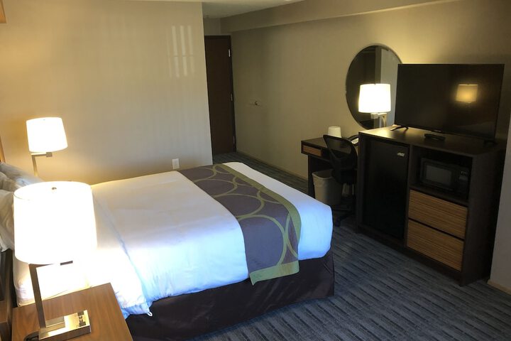 Room 9 of 14