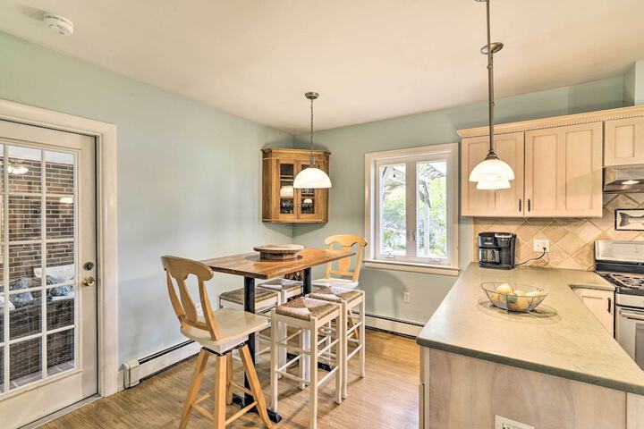 Bayfront Retreat w / Game Room + Outdoor Pool!