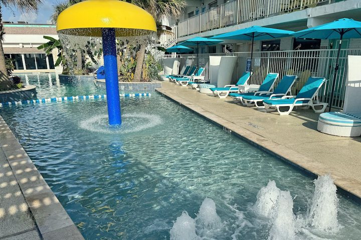 Gaidos Seaside Inn
