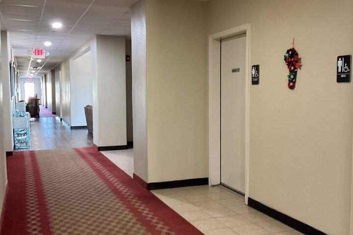 Ballroom/Hall 39 of 40