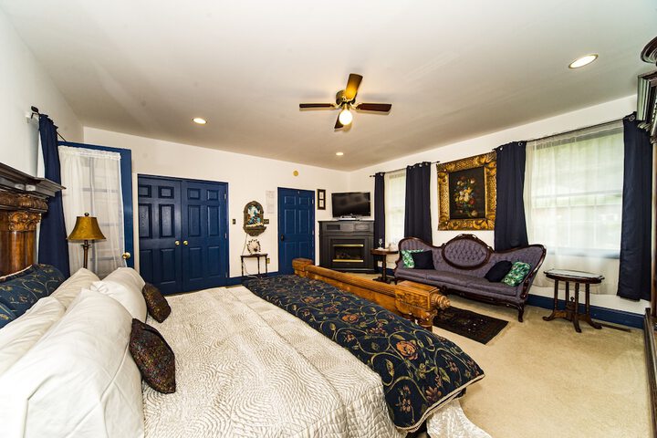 Stone Manor Boutique Inn