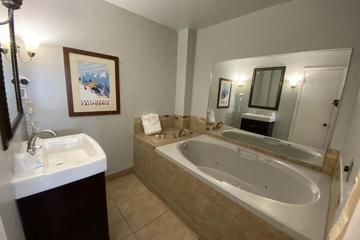 Hot Tub 48 of 49