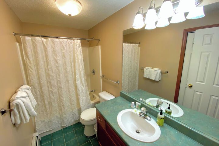 V3 Gorgeous Ski-in Mountain View Townhouse With Amazing Views in Bretton Woods