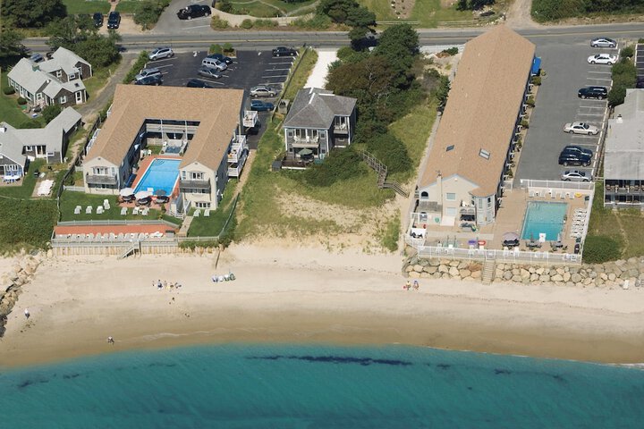 The Corsair & Cross Rip Oceanfront Resort