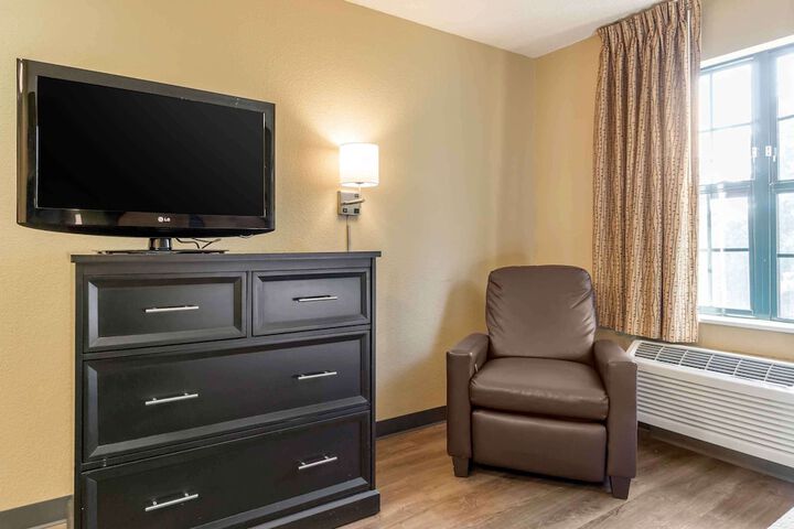Room 22 of 28