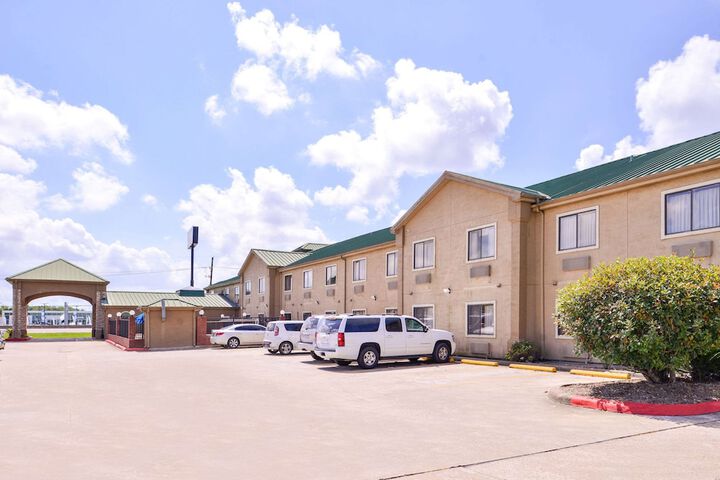 Hotel 2 of 48