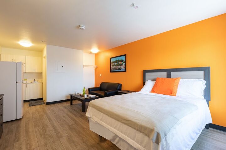 Room 16 of 16