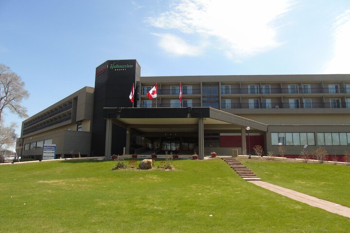 Ramada by Wyndham Belleville Harbourview Conference Centre