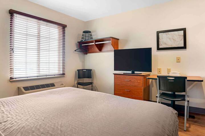 Room 12 of 34