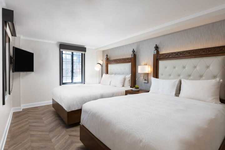Room 41 of 68