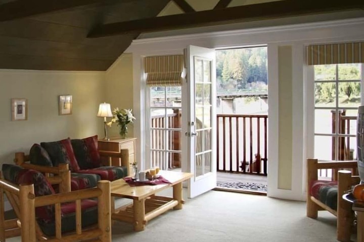 Highland Dell Lodge