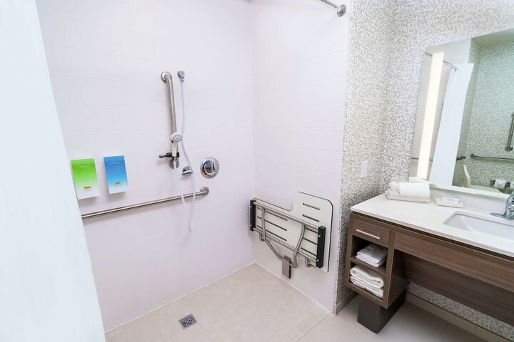 Room 20 of 46