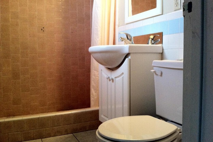 Room 13 of 22