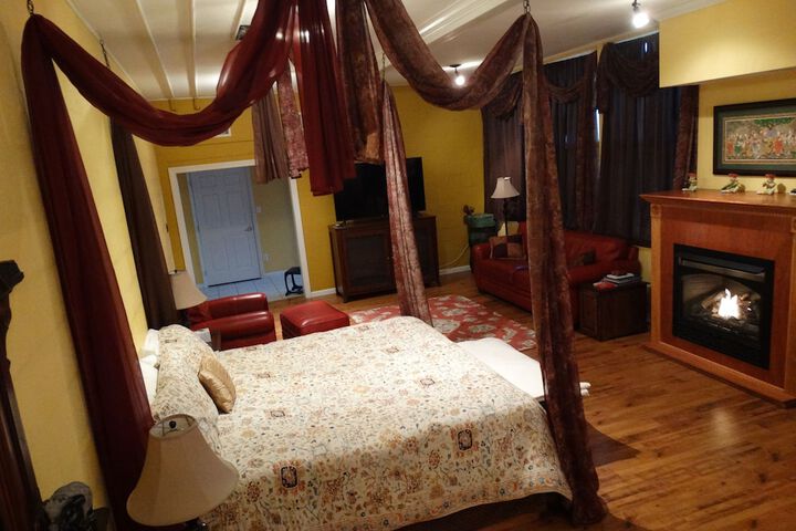 Room 24 of 69