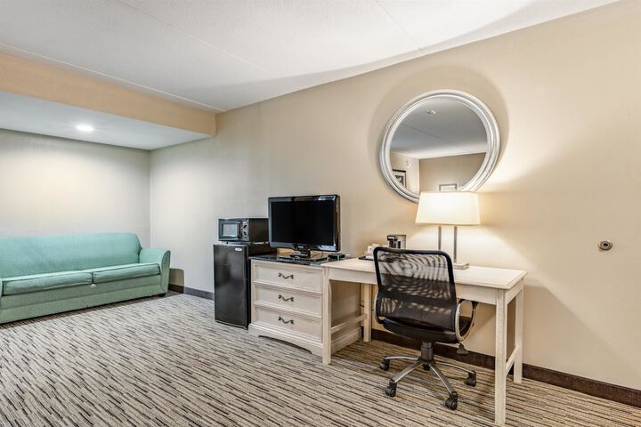 Room 9 of 24