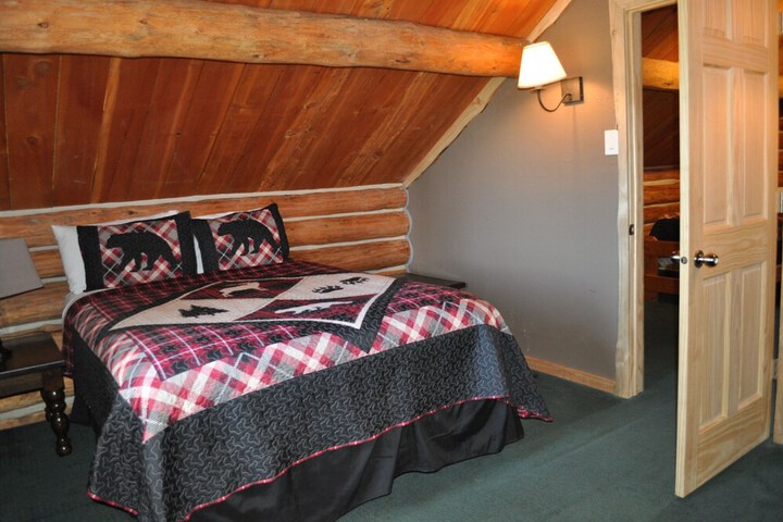 Room 25 of 77