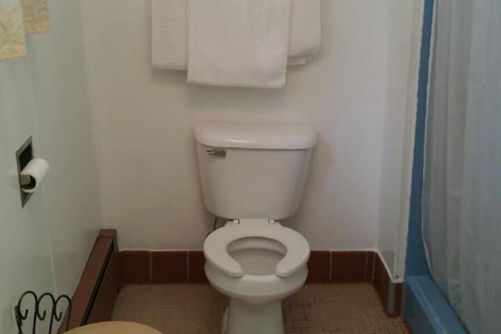 Room 12 of 12