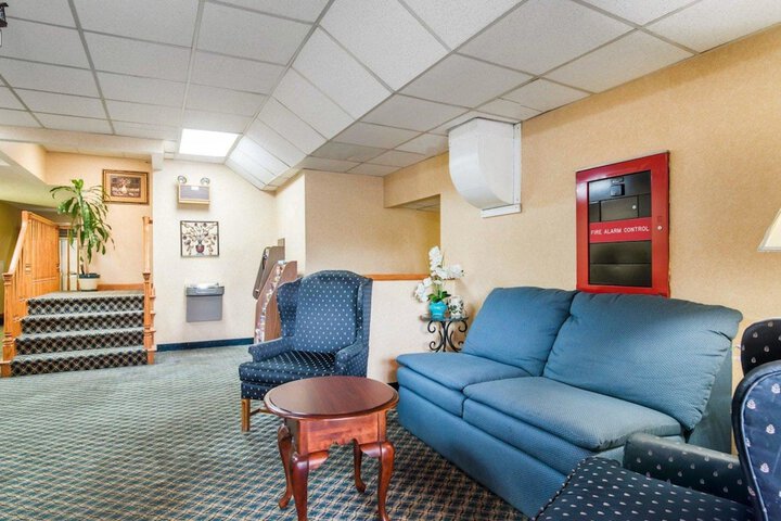 Hotel Interior 4 of 25