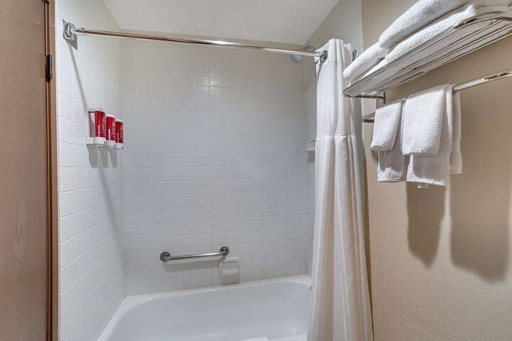 Room 33 of 53
