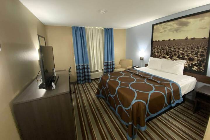Room 35 of 43