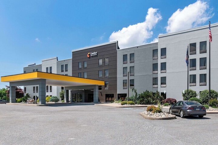 Comfort Inn & Suites York North