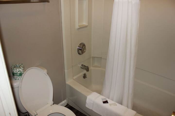 Room 52 of 57