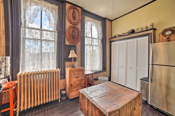 Vintage Apartment in Historic Downtown La Porte